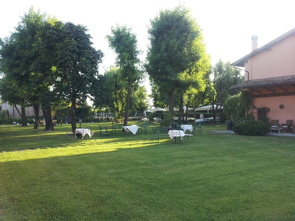 Societa Agricola Le More Agriturismo La Dondina Budrio  Exterior photo